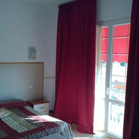 Elvira Miniscalchi Maison d'hôtes *